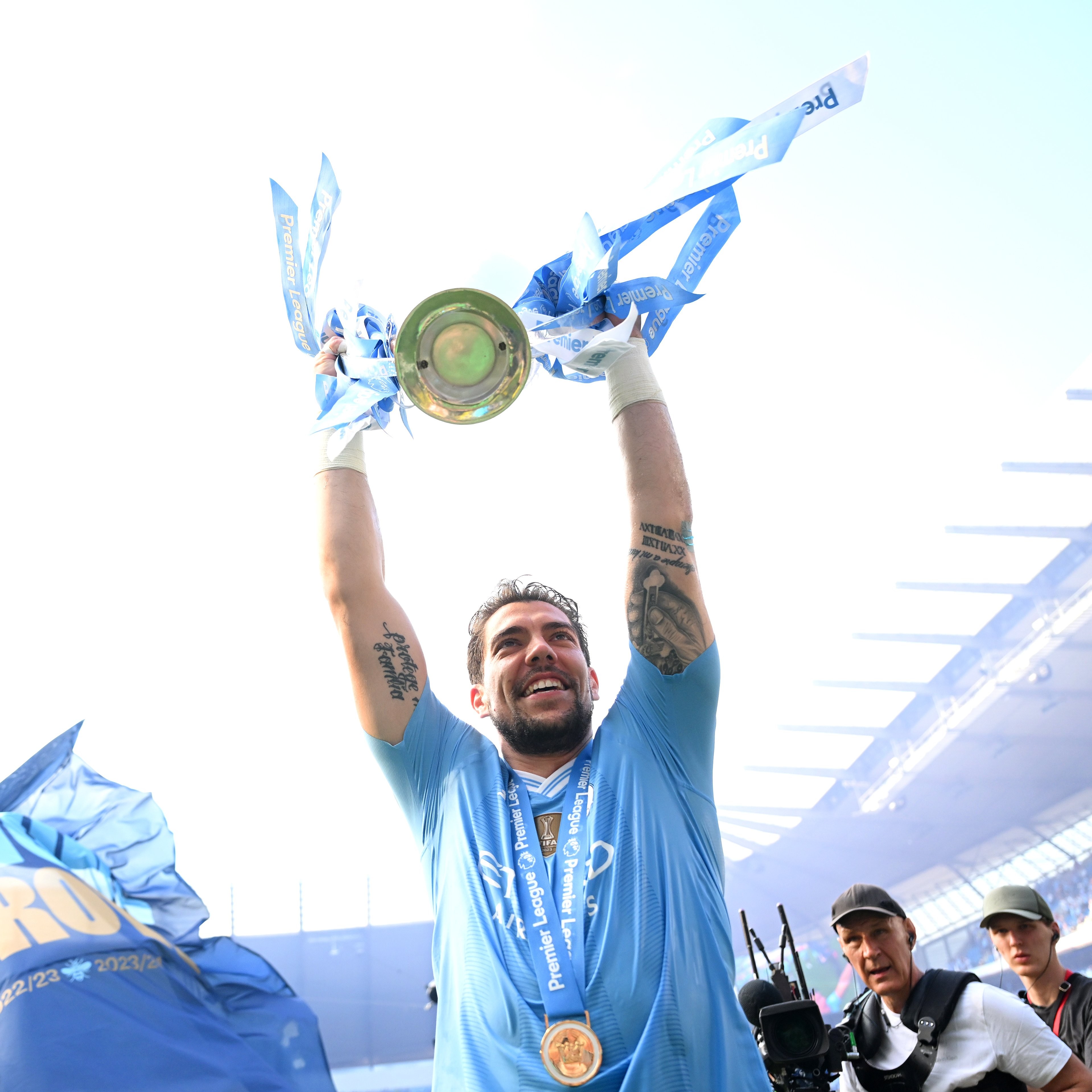 曼城客场逆转胜利,展现实力 曼城客场逆转胜利,展现实力