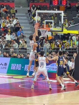 德信体育-广东宏远迎来连胜,吴前离队或带来变数