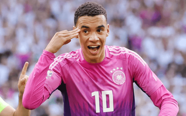 瑞士球员表现出色,赢得赛事头名 瑞士球员表现出色,赢得赛事头名