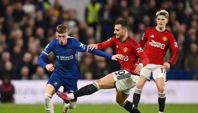 德信体育-热刺逆转战胜切尔西,英超前四之争愈发激烈