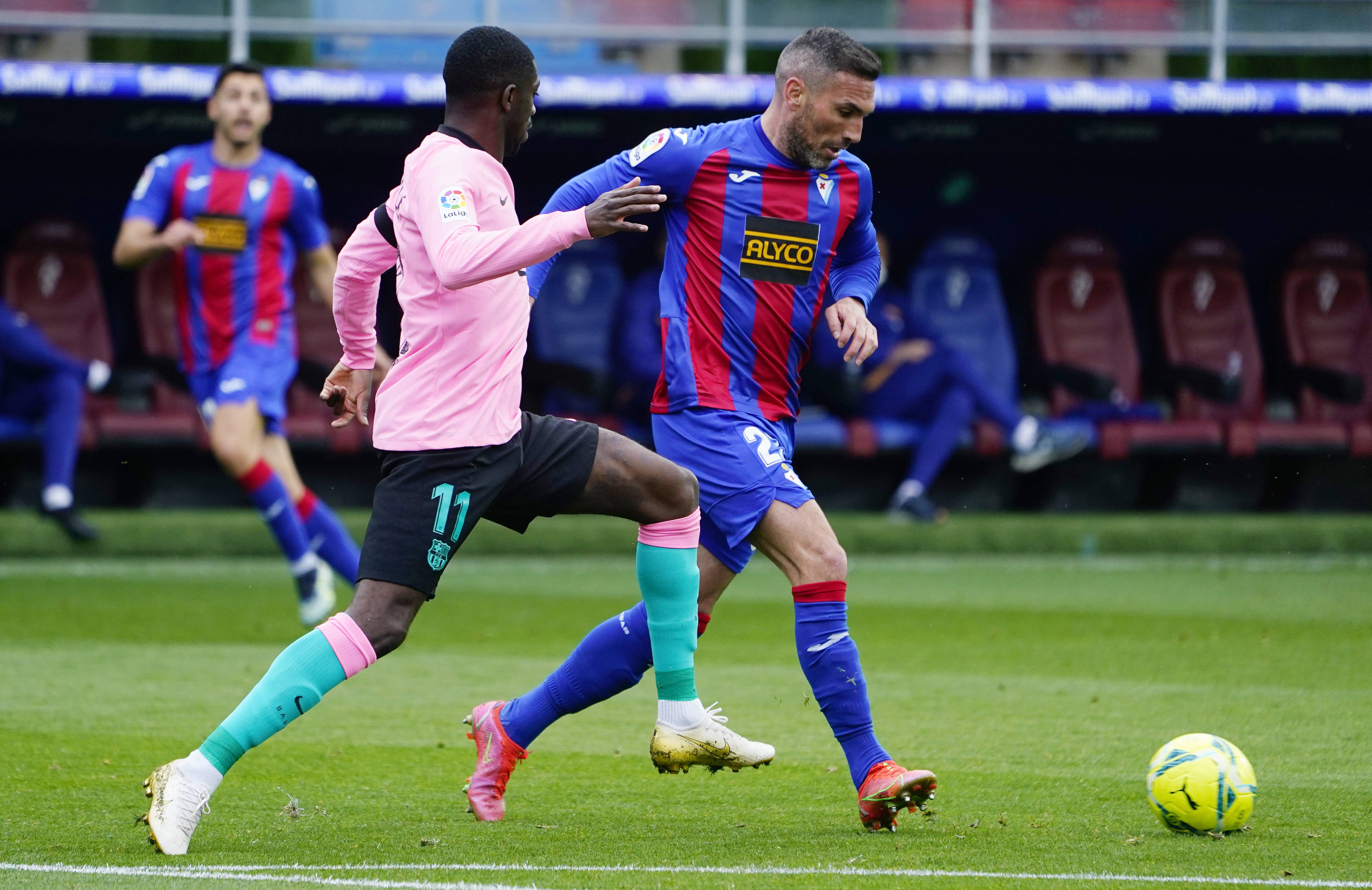 德信app-埃瓦尔主场惨败,降级压力倍增