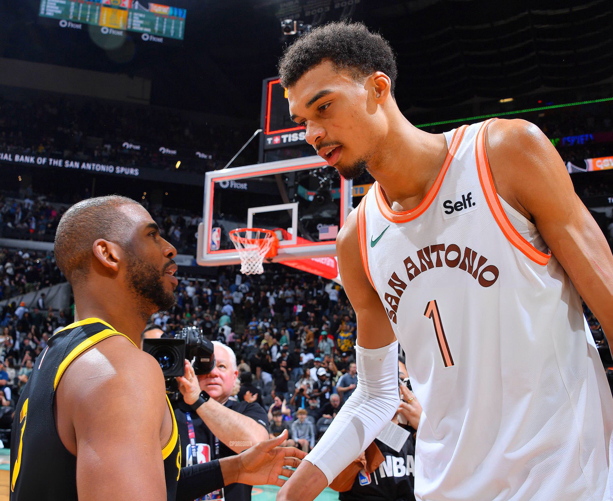 球员出色表现引发球迷狂热热议，国际赛事瞩目