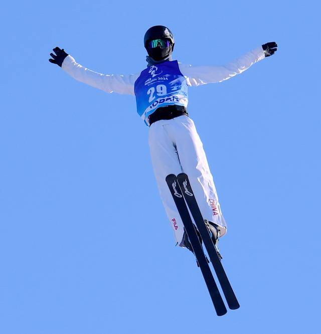 河南队在比赛中展现出坚韧不拔的顽强意志 河南队在比赛中展现出坚韧不拔的顽强意志