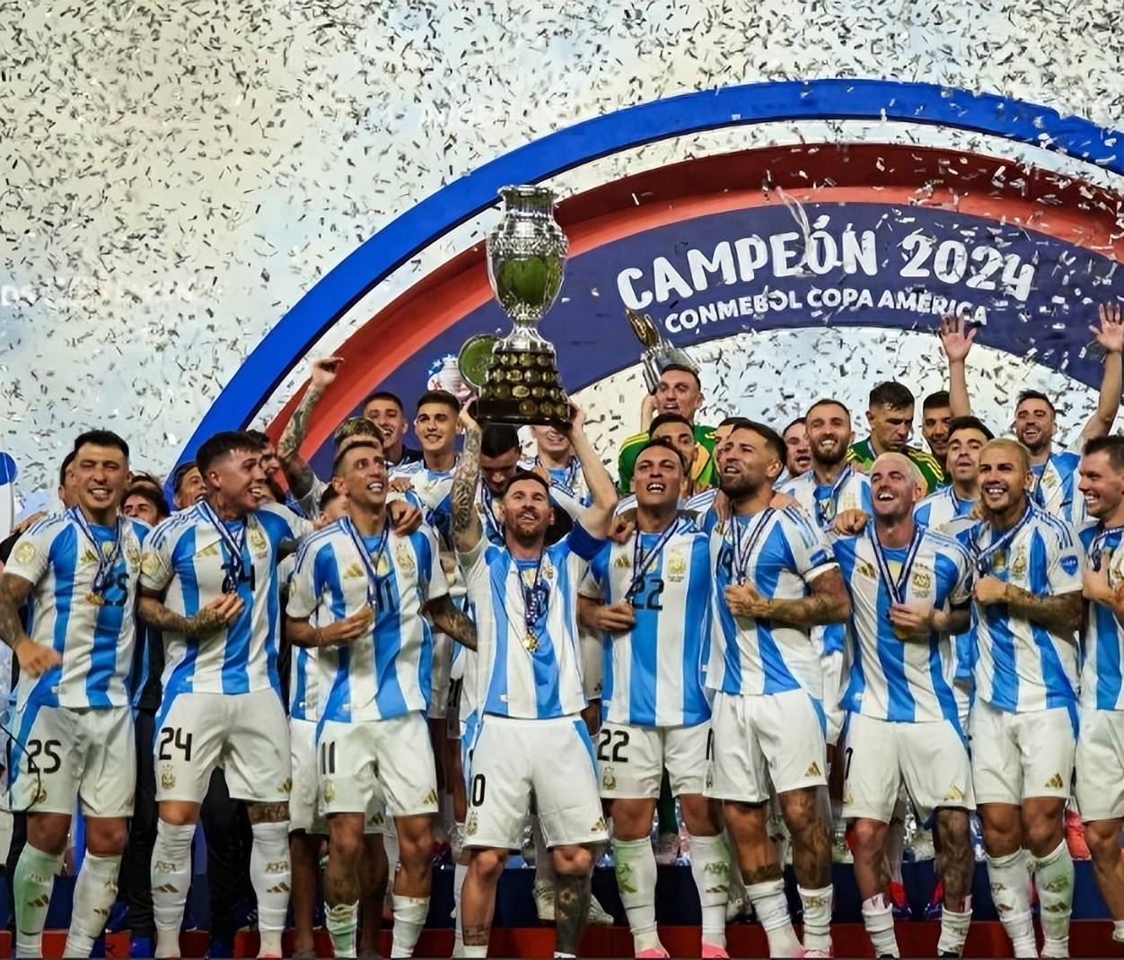 德信体育app下载-南美杯:阿根廷队掀起进攻狂潮,压制对手