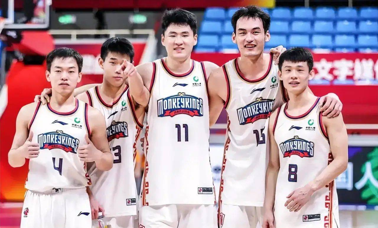 德信app下载-河南队遭遇劲敌,眼看季后赛梦想渐行渐远