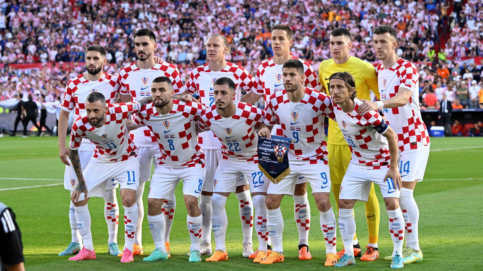 法国客场负克罗地亚:欧预赛出线形势严峻 法国客场负克罗地亚:欧预赛出线形势严峻