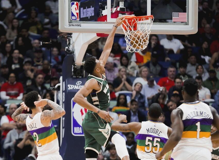 国王战胜鹈鹕取得重要胜利,霍尔蒙特稳定表现得分助球队保持领先 国王战胜鹈鹕取得重要胜利,霍尔蒙特稳定表现得分助球队保持领先