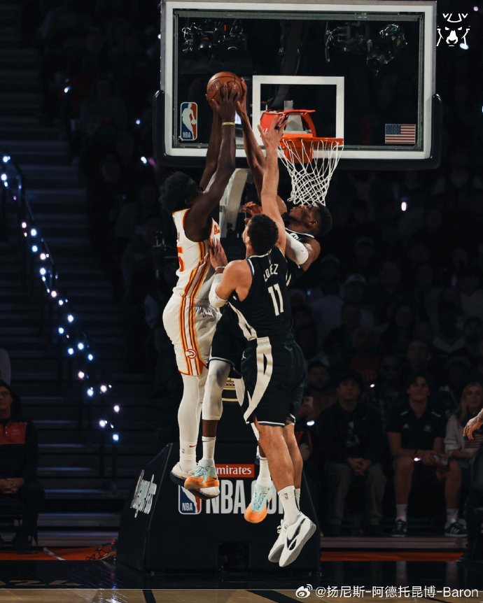 雄鹿大胜马刺,字母哥砍下30分20篮板 雄鹿大胜马刺,字母哥砍下30分20篮板