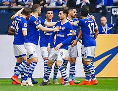 沙尔克04主场灰溜溜告负,保级压力山大 沙尔克04主场灰溜溜告负,保级压力山大