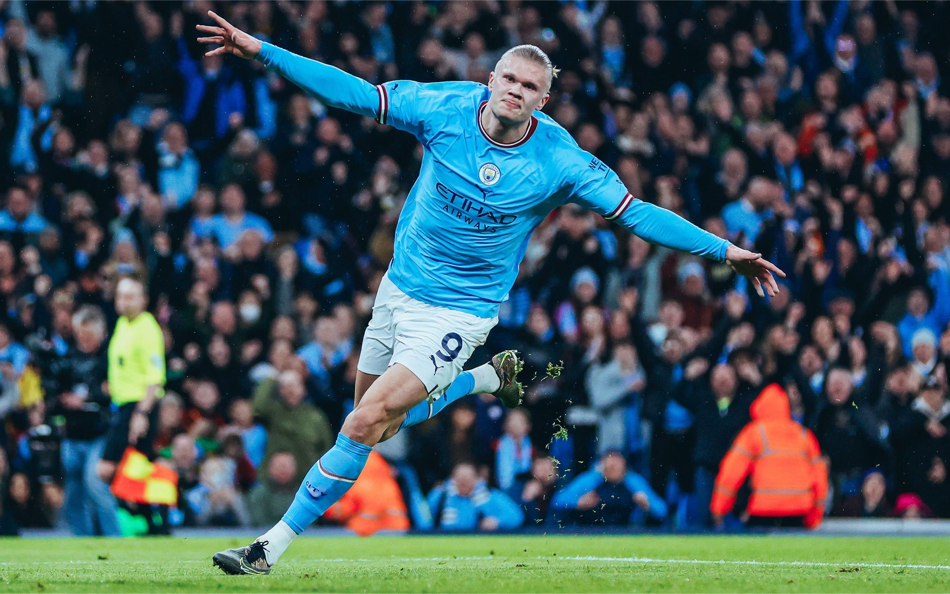 巴黎圣日耳曼再胜里昂,领先优势扩大 巴黎圣日耳曼再胜里昂,领先优势扩大