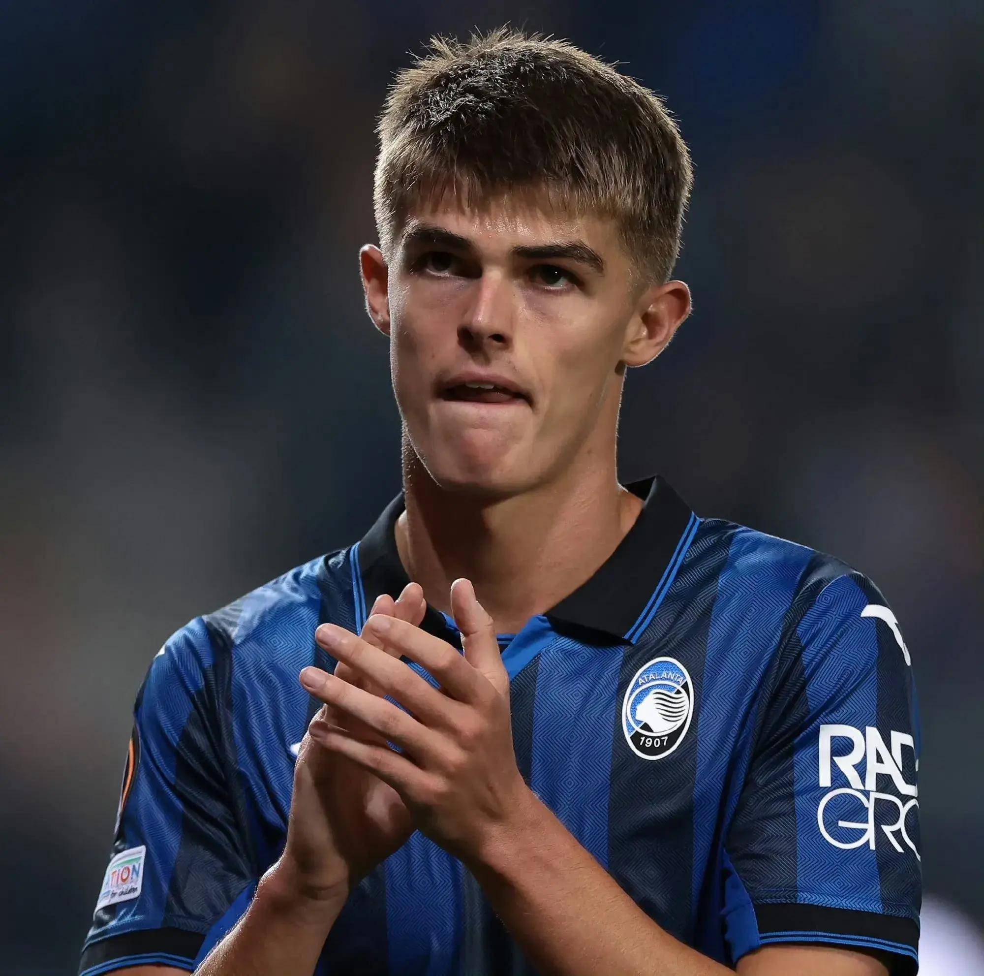 AC米兰正在寻求签下赛林,寻求球队后卫选手 AC米兰正在寻求签下赛林,寻求球队后卫选手