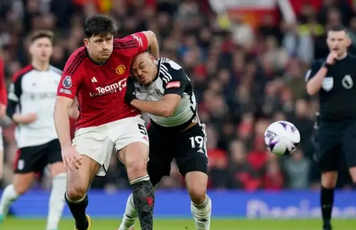 德信体育app下载-曼联遭遇关键失利,形势不利