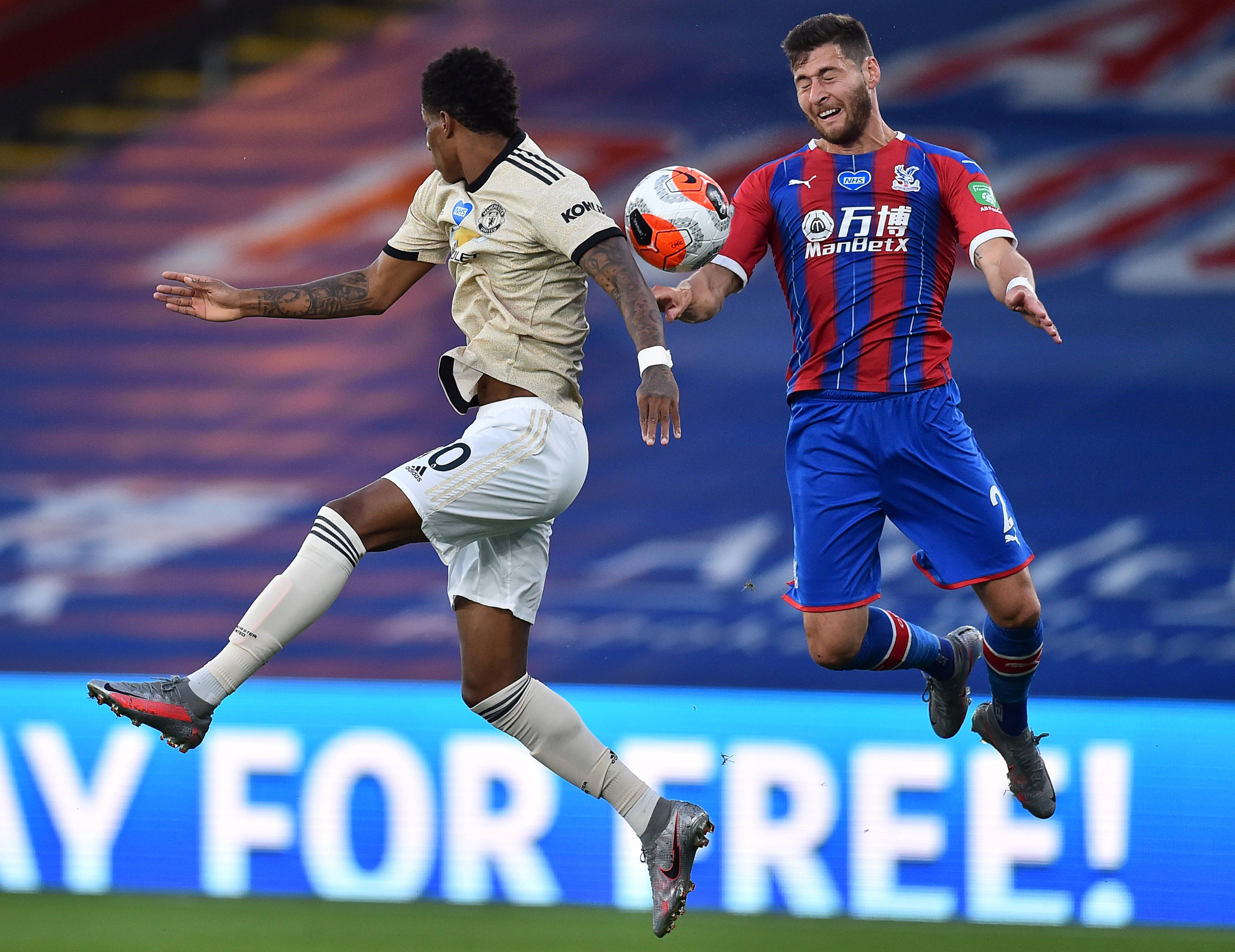 莱切斯特主场大胜,赢得四连胜 莱切斯特主场大胜,赢得四连胜