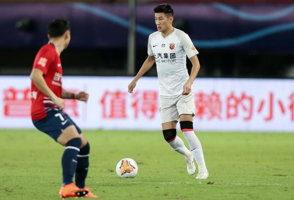 德信app-江苏苏宁客场大胜河北华夏幸福，积分赶上领先者