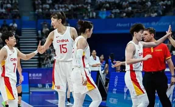 广东女篮出奇制胜,智慧战术推动 广东女篮出奇制胜,智慧战术推动