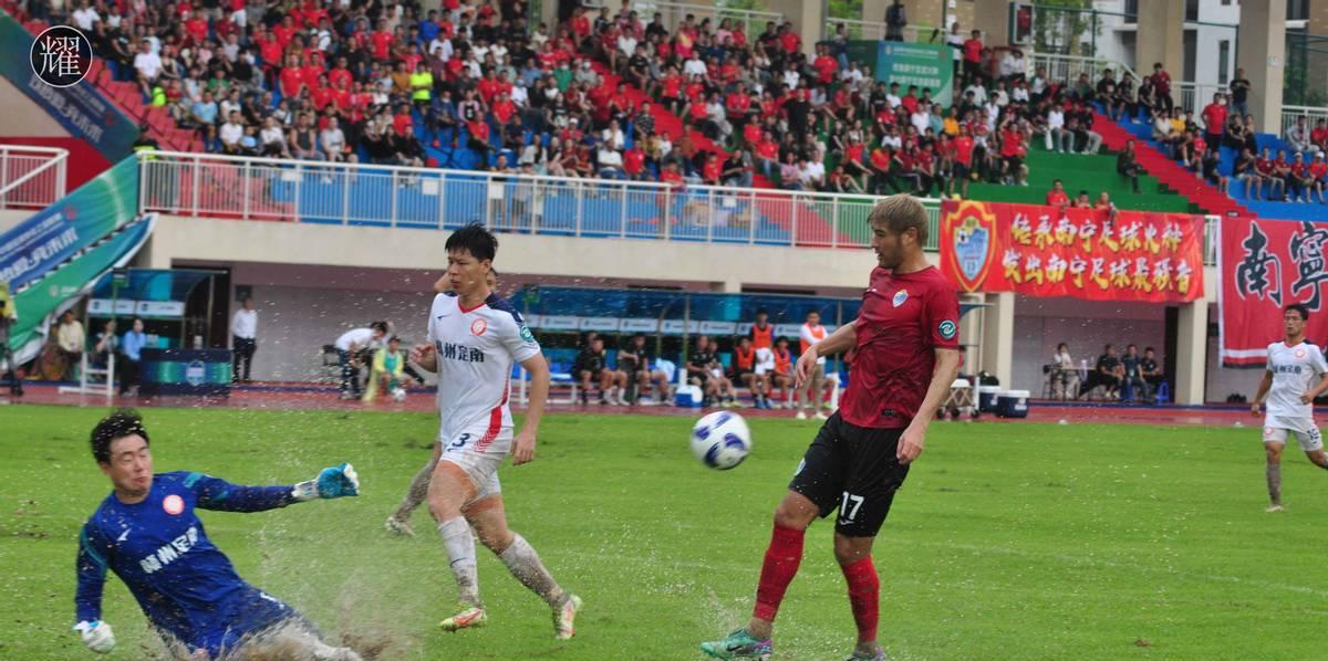 德信app-足球盛宴在即,各路豪强集结争霸