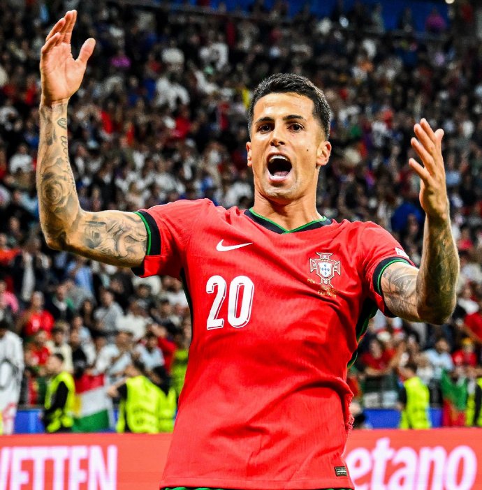 德信app-葡萄牙国家队再度签下英格兰后卫