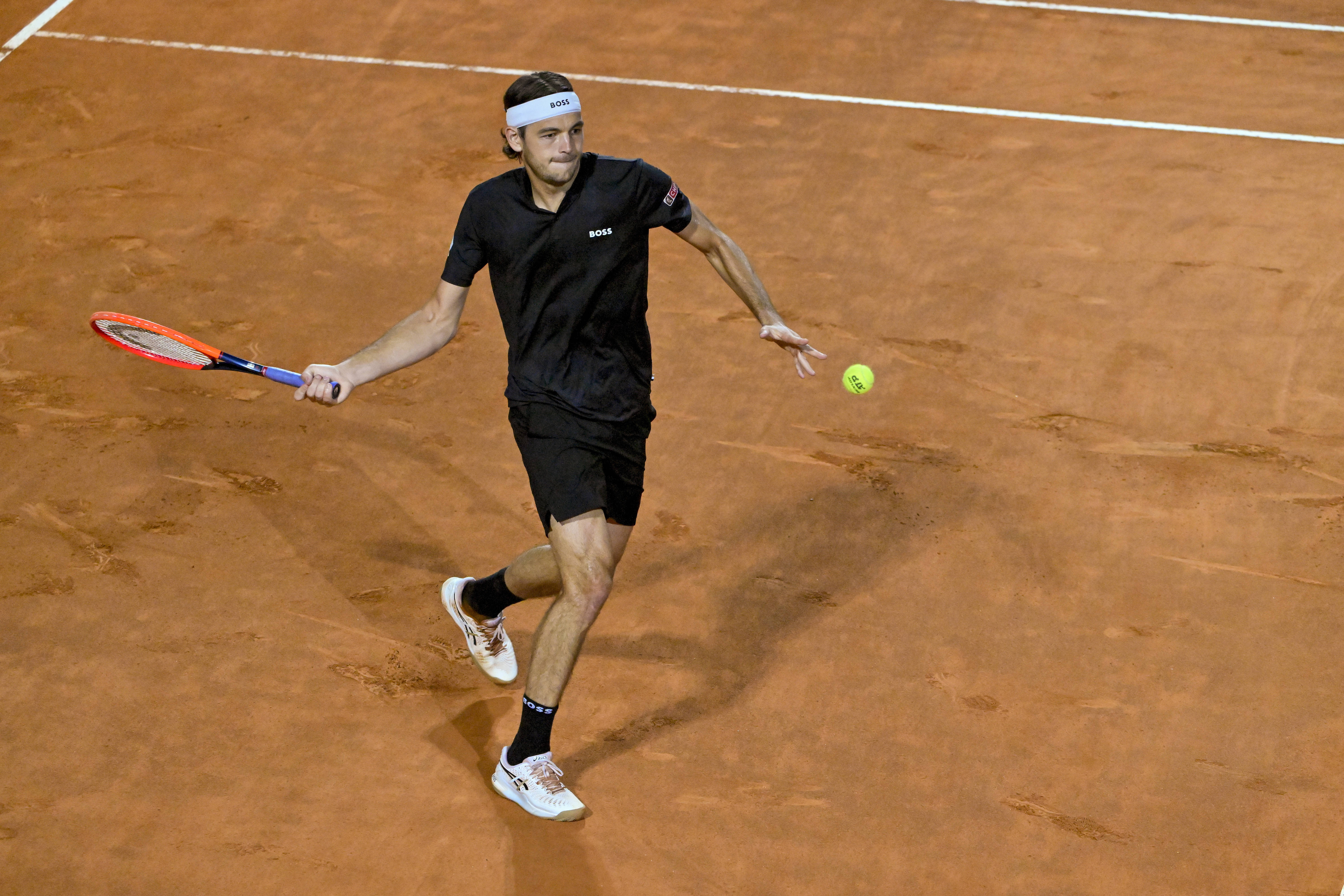 葡萄牙力挫荷兰,晋级欧锦赛四强 葡萄牙力挫荷兰,晋级欧锦赛四强