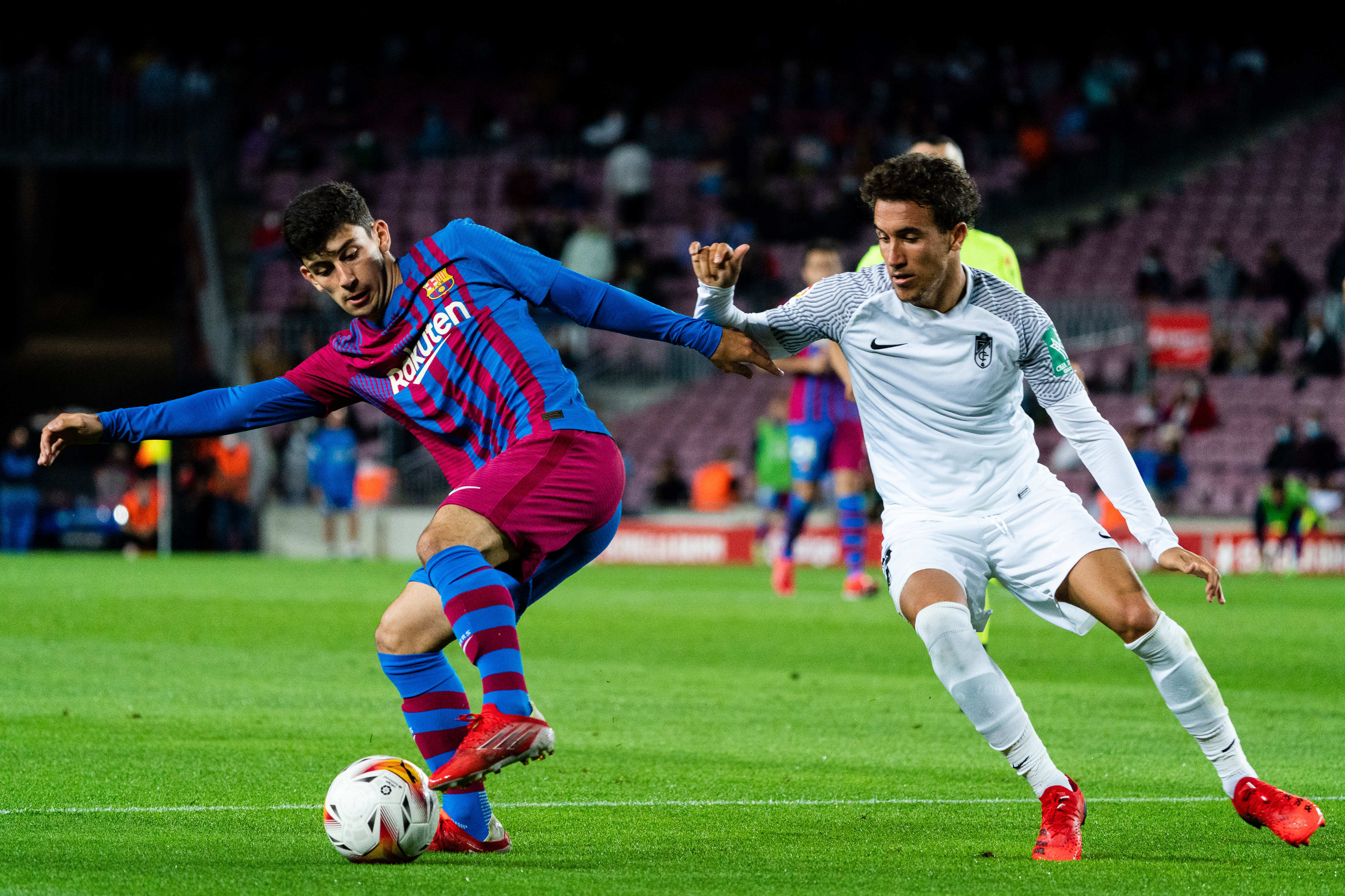 德信体育app下载-瓦伦西亚主场获胜，晋级下一轮