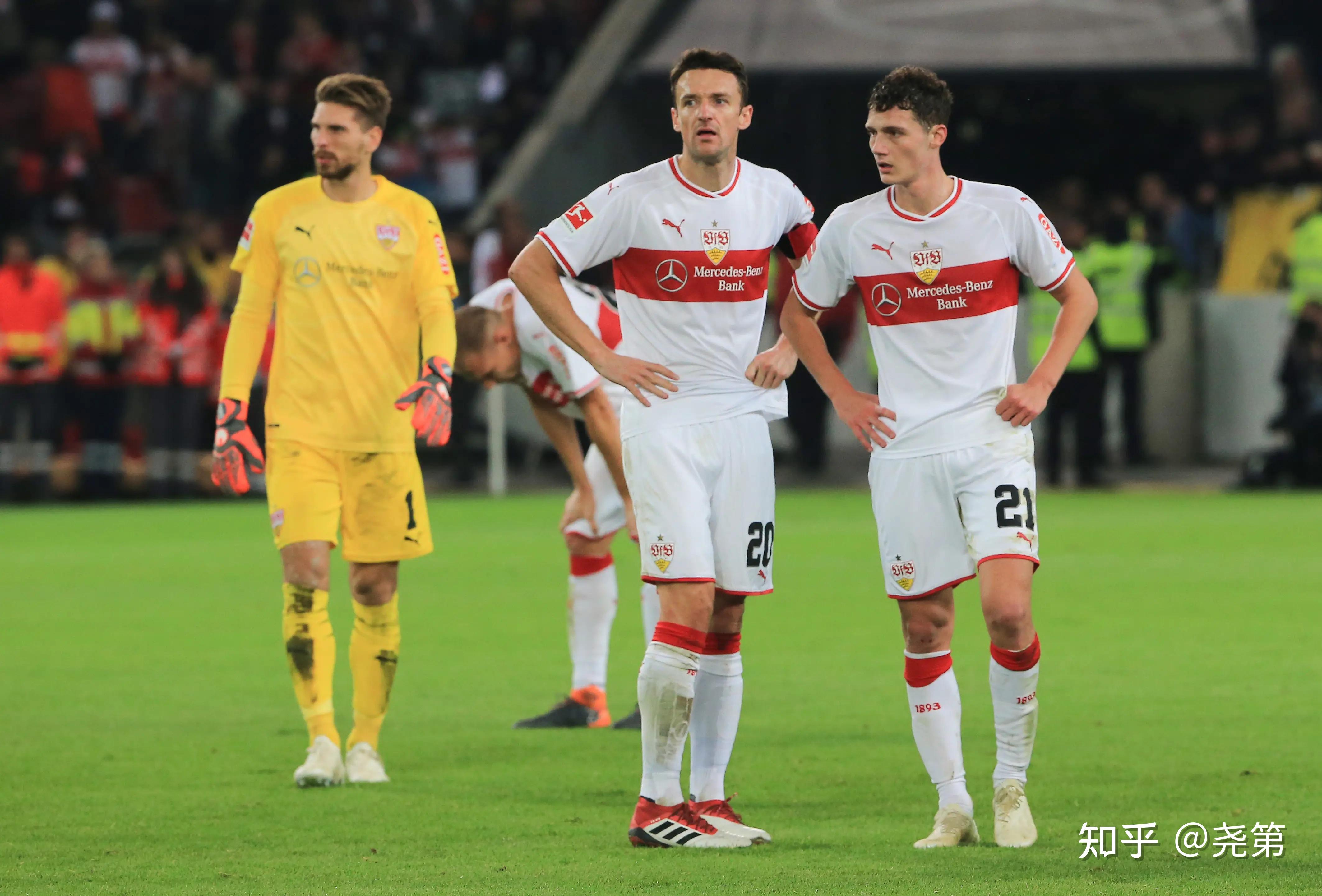 德国超级杯决赛现场迎来球迷狂欢