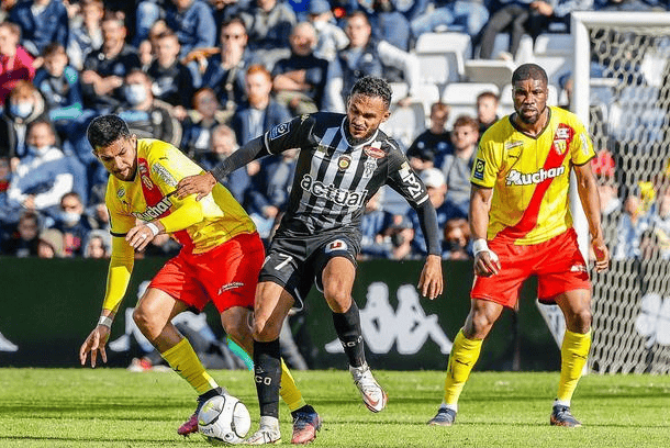 德信app下载-斯特拉斯堡落败于对手,主场作战艰难