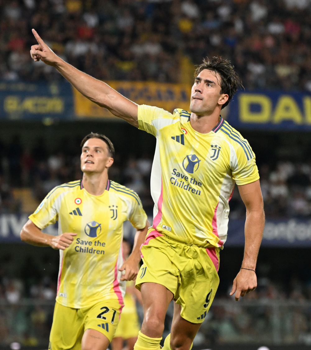 维罗纳球队备战下场关键比赛 维罗纳球队备战下场关键比赛