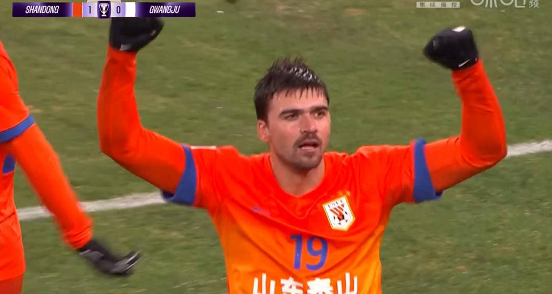 德信体育app下载-罗马集结备战关键战,全队全力备战