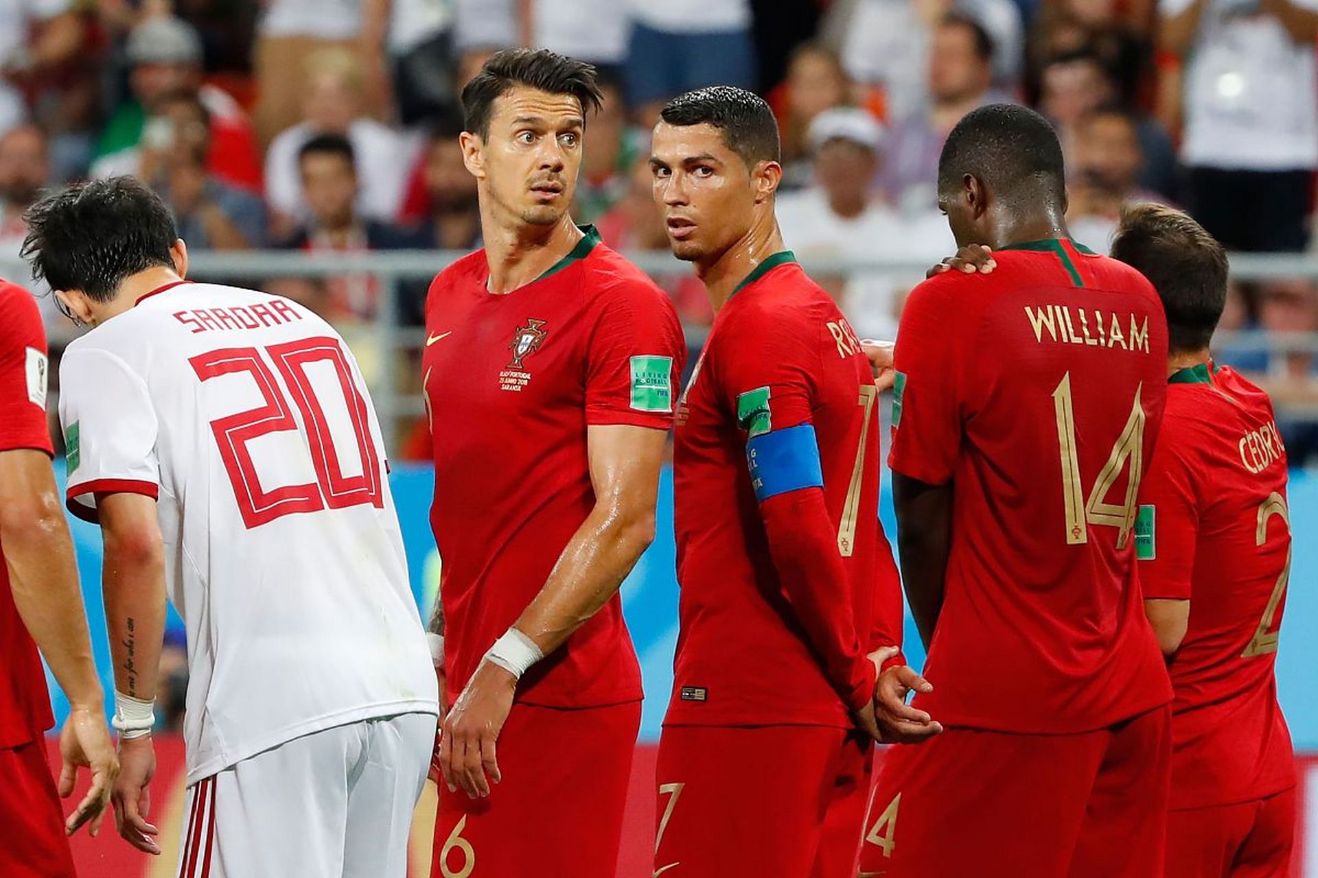 德信app-篮球联赛中一支球队意外取得胜利惊喜?