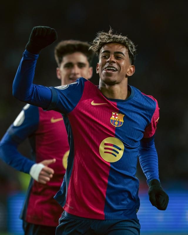 德信app下载-巴塞罗那主场大胜,稳坐联赛榜首