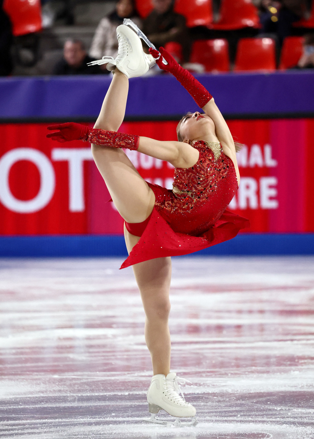 德信体育-全球选手齐聚赛场,争夺殊荣