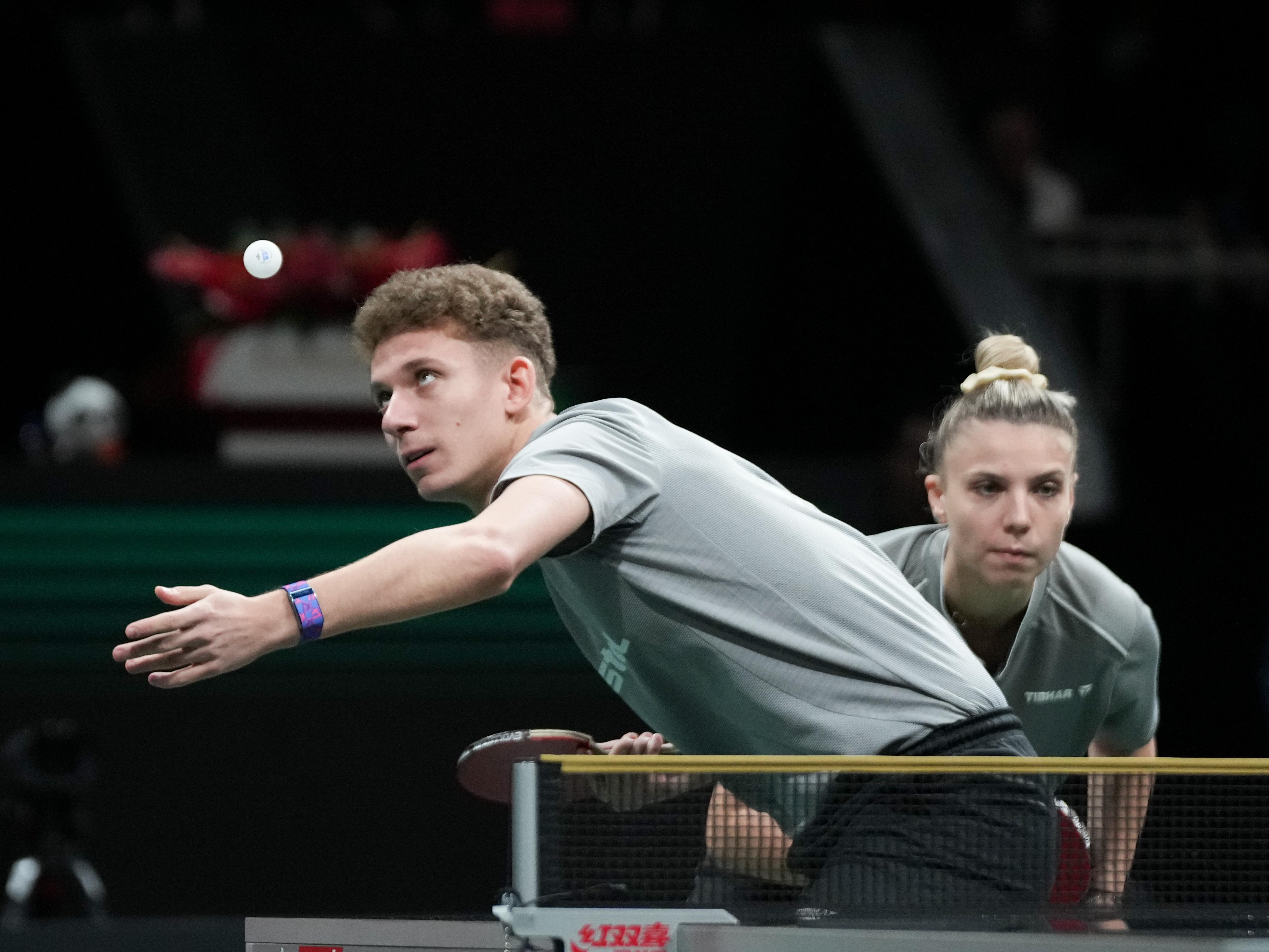 罗马尼亚队在欧洲杯预选赛中大获全胜 罗马尼亚队在欧洲杯预选赛中大获全胜