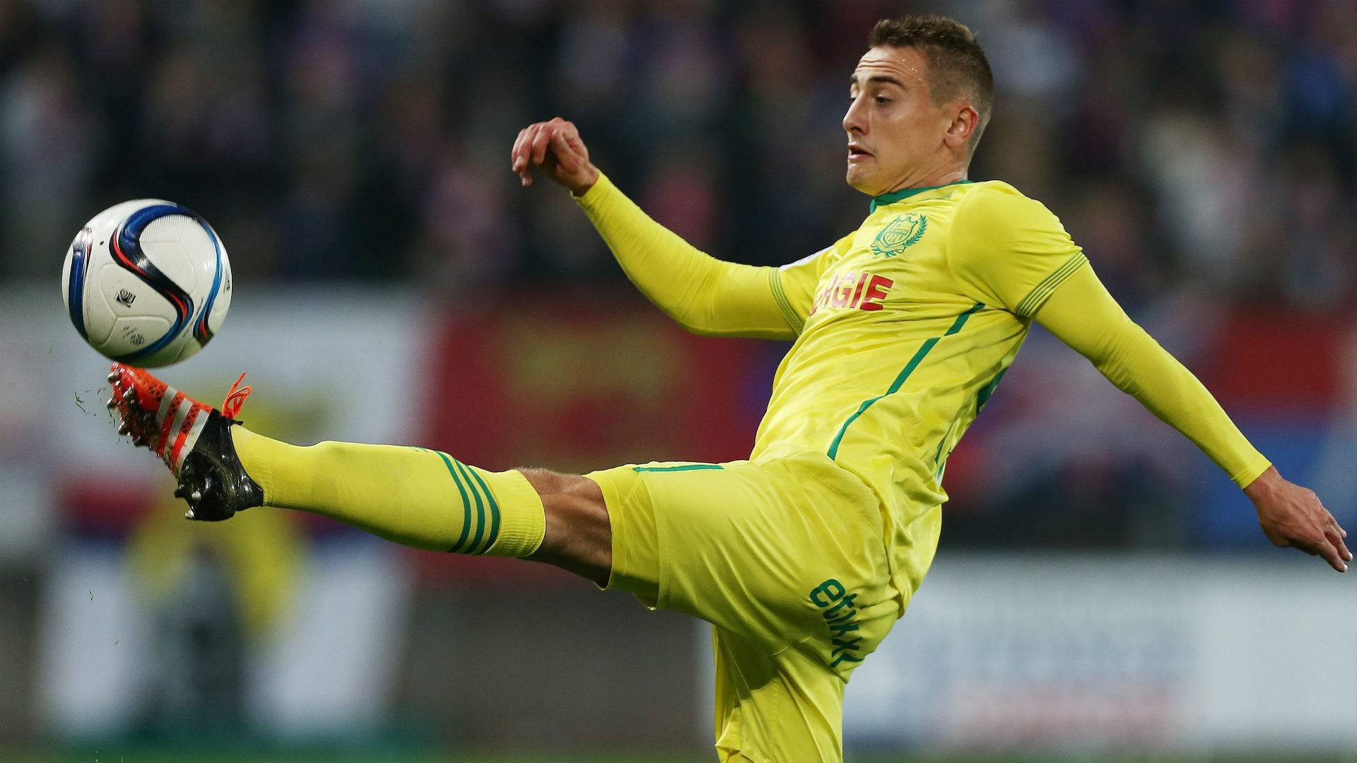 德信app下载-第戎主场不敌昂热,降级压力增大