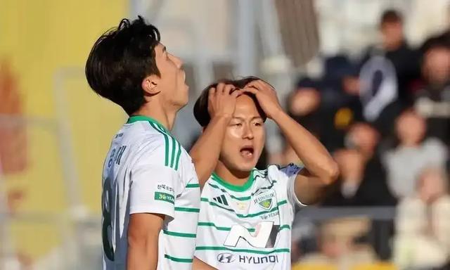 德信体育app下载-水原三星与浦项制铁：一场激烈交锋