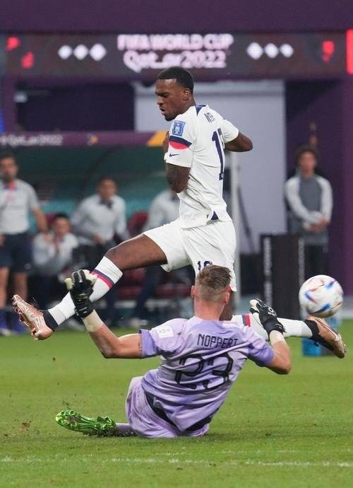 利物浦后防坚守不失,助球队保持不败 利物浦后防坚守不失,助球队保持不败