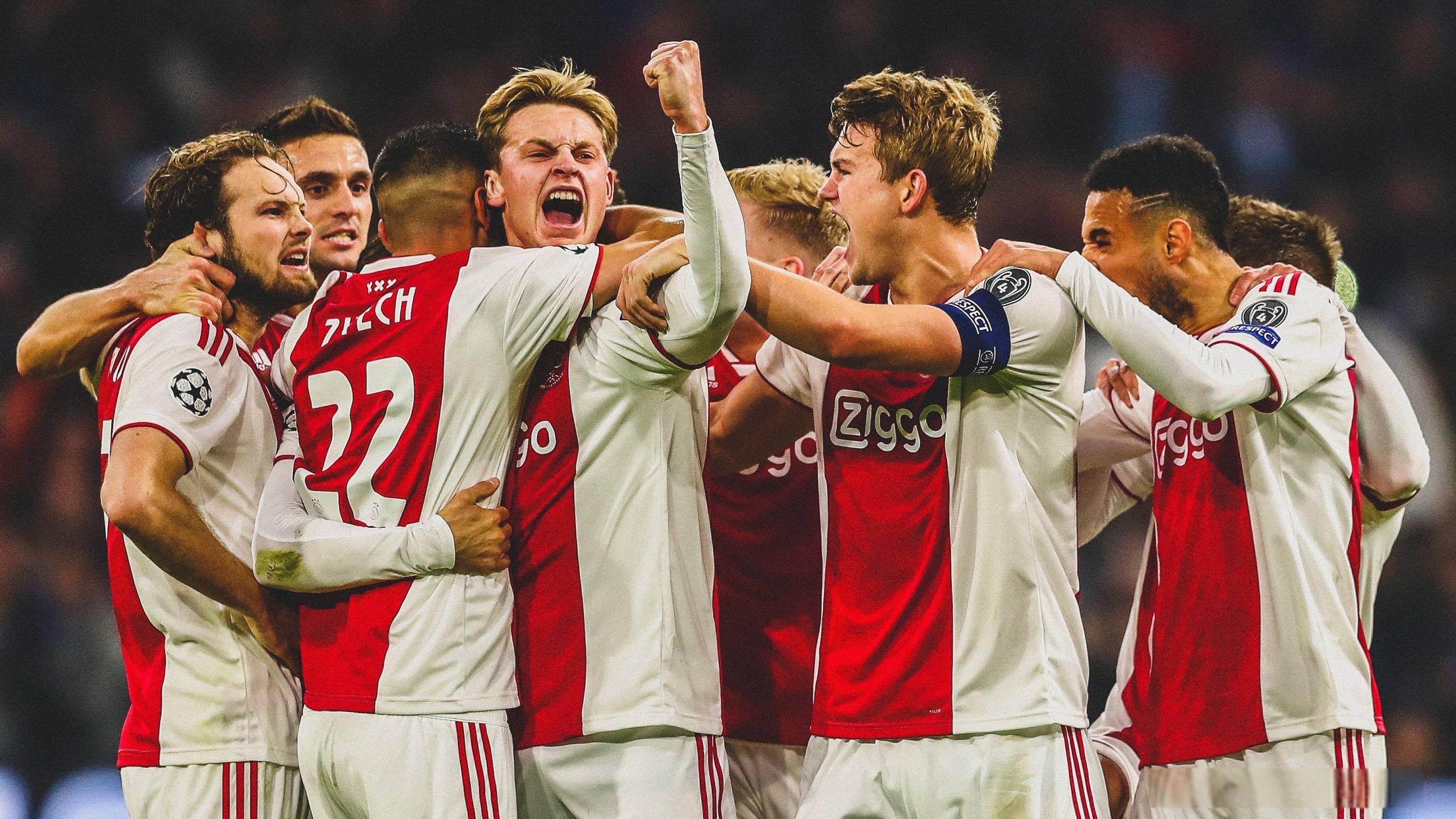 德信体育-阿贾克斯主场战平皇家社会,小组出线