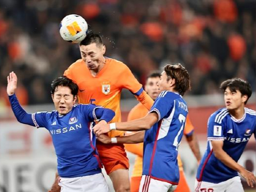 主场比赛中,球队斩获与新对手的胜利! 主场比赛中,球队斩获与新对手的胜利!