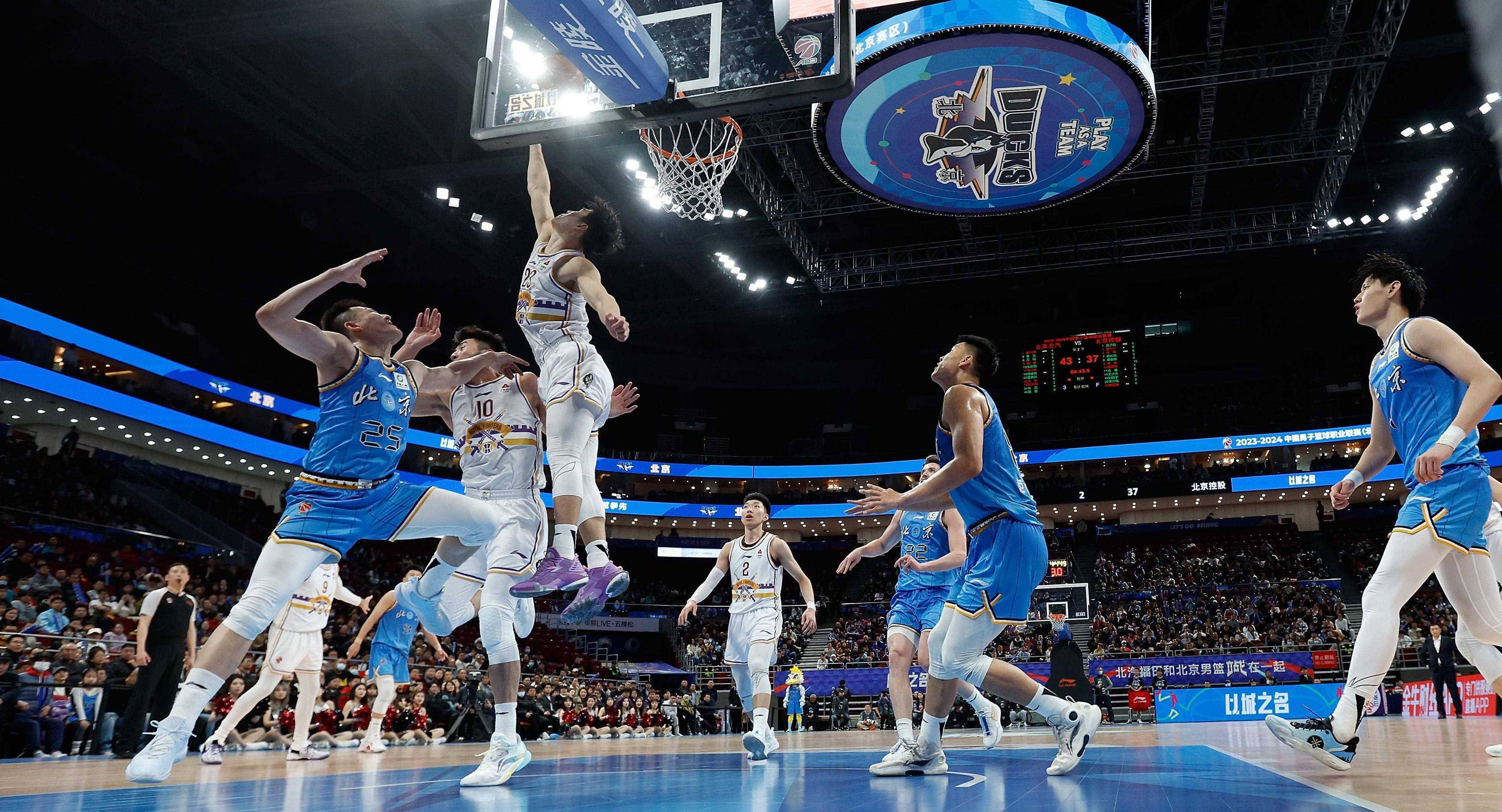 德信体育app下载-激烈的篮球联赛即将展开精彩对决