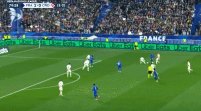 欧国联比赛精彩纷呈,球员拼尽全力 欧国联比赛精彩纷呈,球员拼尽全力