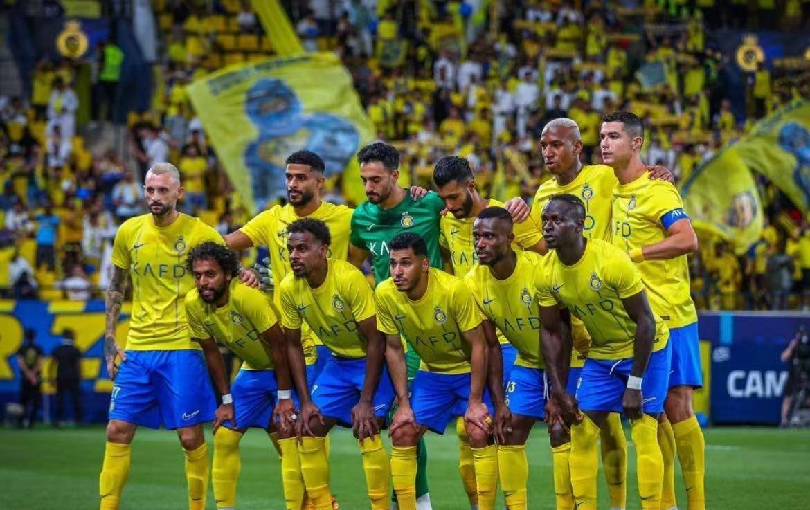 劲旅彼此争夺胜利，场面火爆