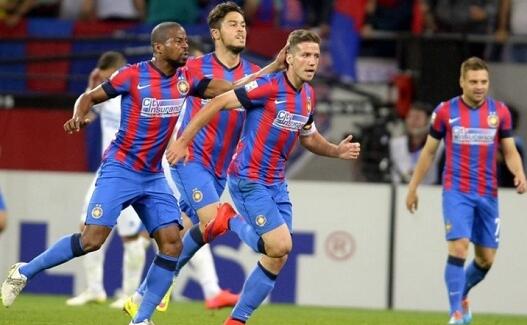 澳洲某队连战节节败退，需迅速调整队伍