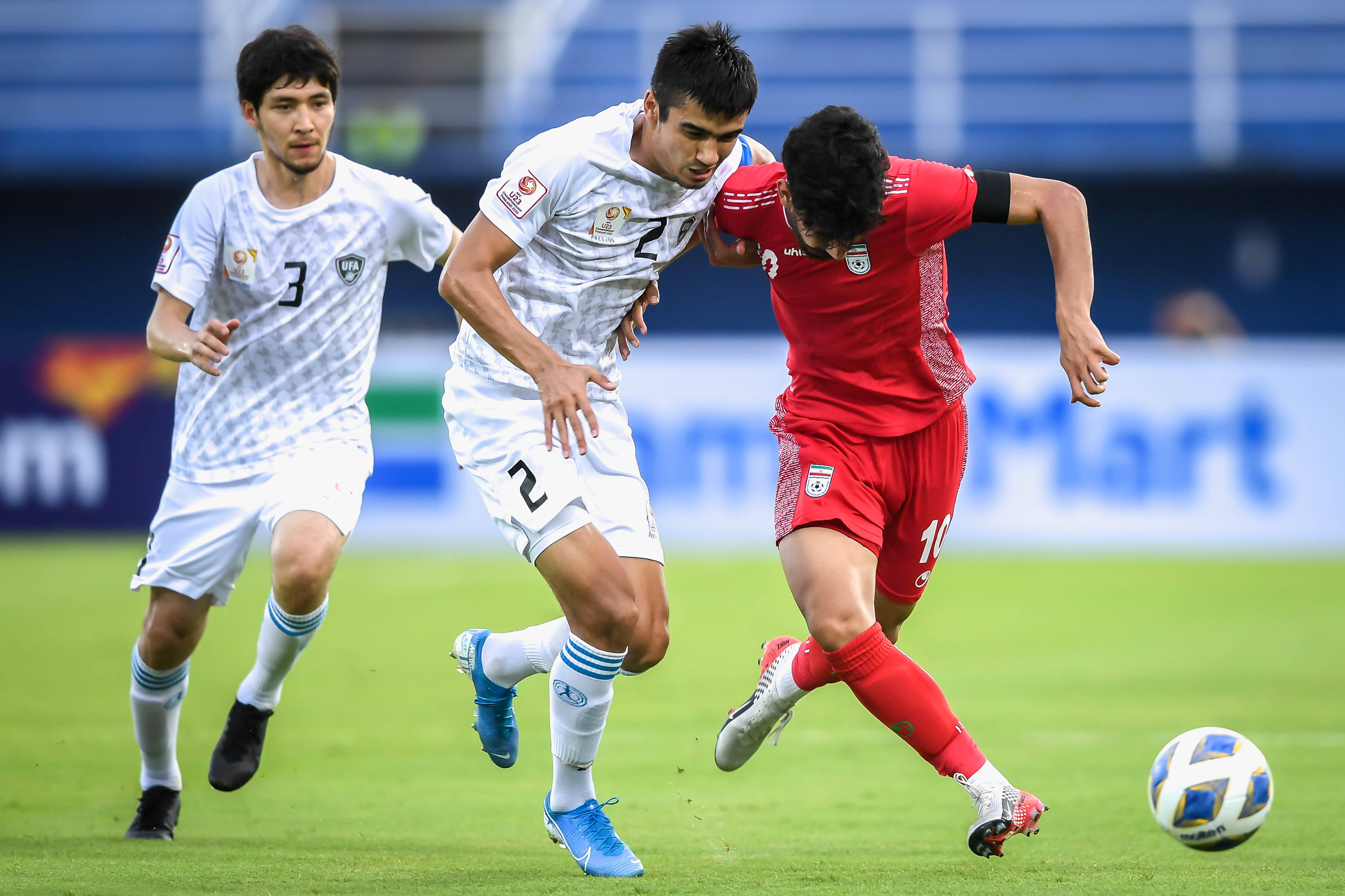 德信官网下载-马来西亚队伍合作默契,夺得团体赛季军