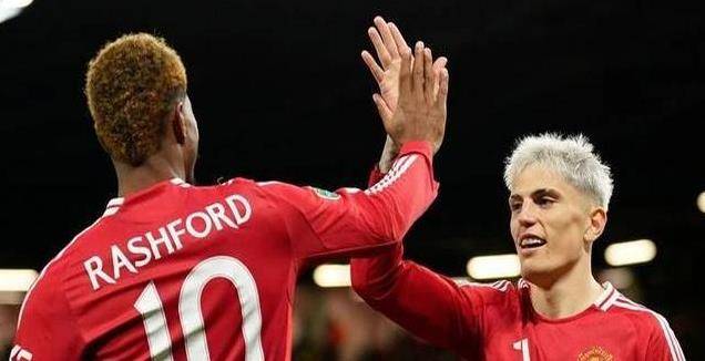 德信app-曼联中场成功抢断,制造进球机会