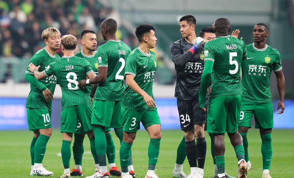 上海绿地申花大胜武汉卓尔,登顶积分榜 上海绿地申花大胜武汉卓尔,登顶积分榜