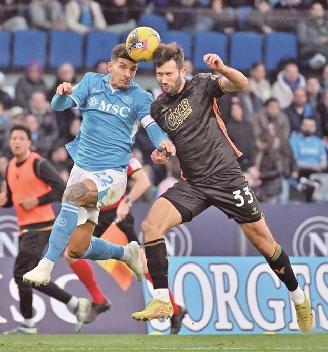 德信app下载-那不勒斯主帅战术调整得当，赢得关键战