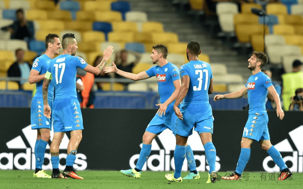 那不勒斯主场奋力一战,期待更好成绩 那不勒斯主场奋力一战,期待更好成绩