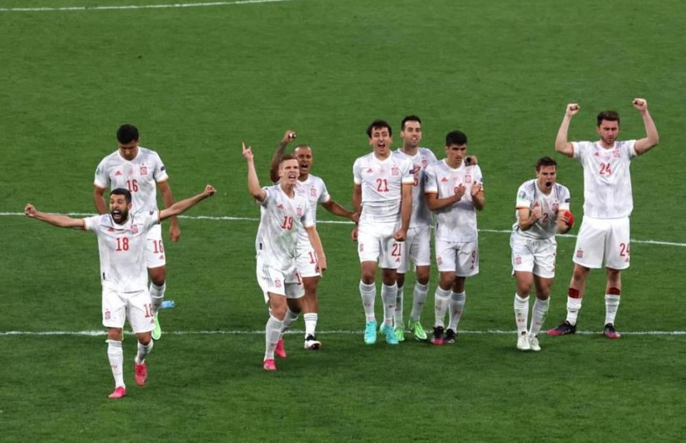 德信官网下载-意大利击败对手晋级四强,新一轮较量即将展开