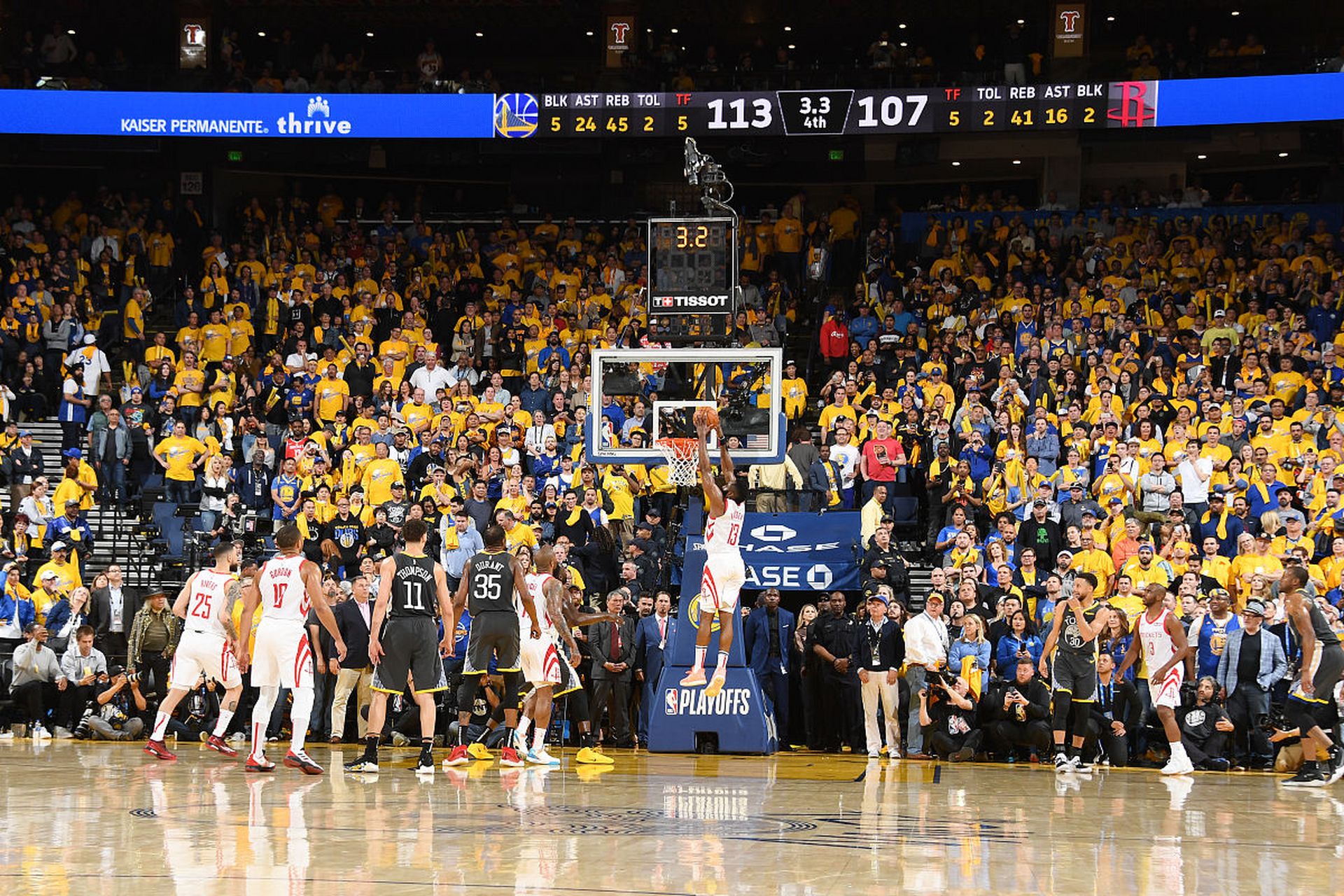 火箭主场战胜勇士，取得胜利