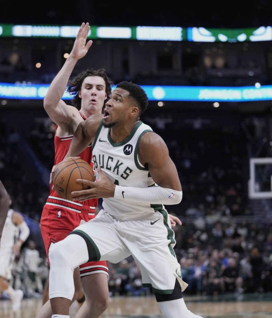 德信体育-雄鹿逆转国王，字母哥砍下30+带领球队胜利