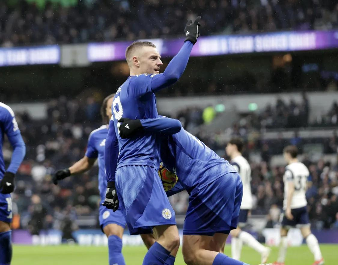 成都昭庆击败浦和PSL，主场取胜豪取三分