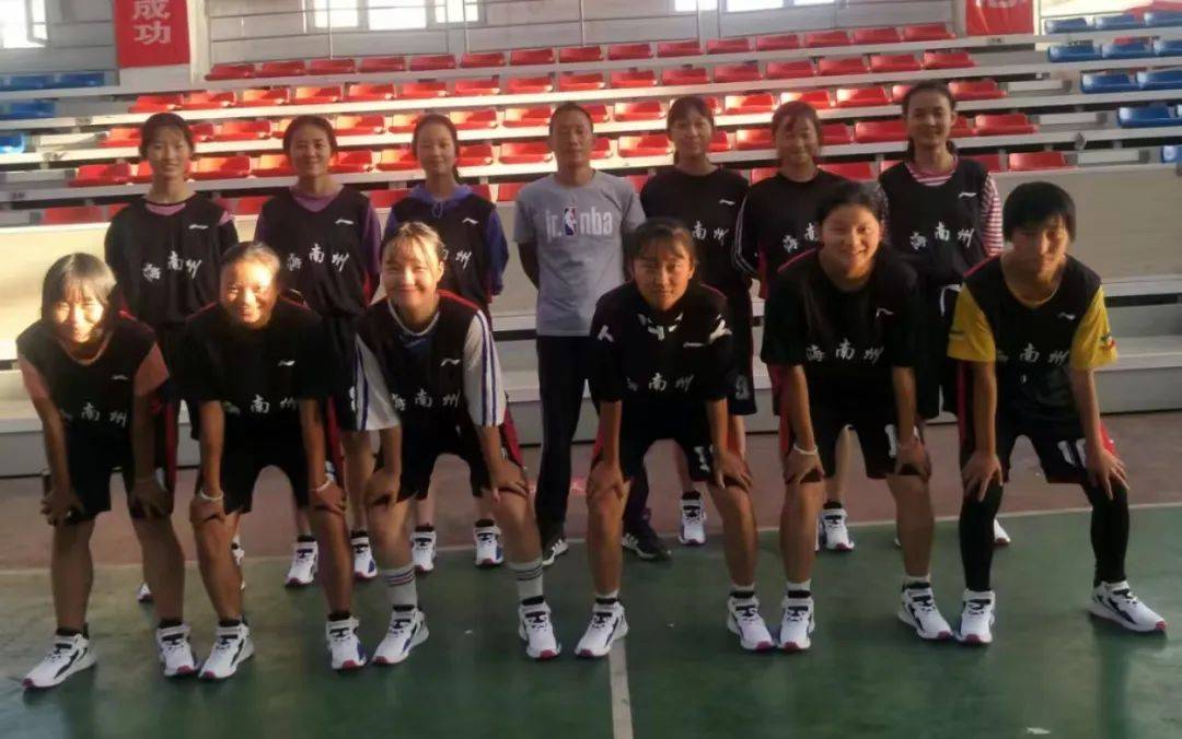 海南男篮全面爆发,一飞冲天势如破竹 海南男篮全面爆发,一飞冲天势如破竹